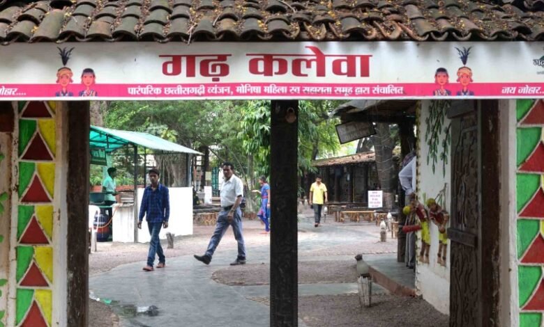 गढ़ कलेवा के जीर्णाेद्धार के लिए कलेक्टर कोरबा को किया निर्देशित 1 Collector Korba directed for renovation of Garh Kaleva