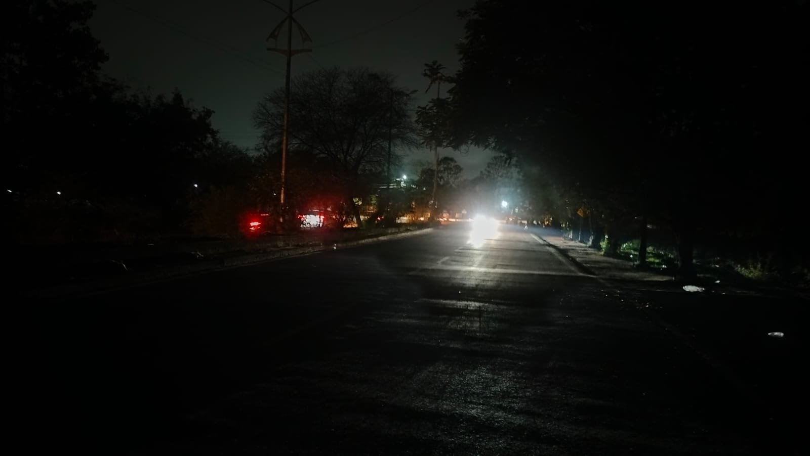 Street lights in front of Science Center are off, Zone Commissioner Santosh Pandey immediately took cognizance of the information from Fourth Eye