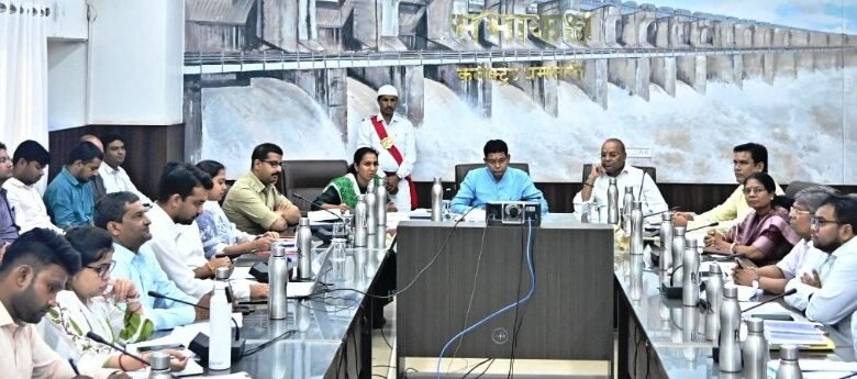 बेवजह राजस्व प्रकरणों को रोकने वाले अधिकारियों पर होगी कार्यवाही - मंत्री टंक राम वर्मा 1 Action will be taken against officers who stop revenue cases unnecessarily - Minister Tank Ram Verma