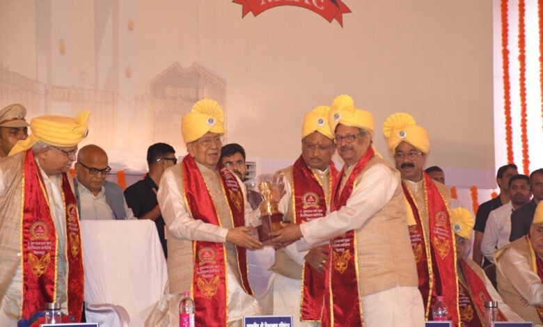शिक्षा का मूल उद्देश्य ‘‘सर्वे भवंतु सुखिन‘‘ के ध्येय वाक्य के साथ एक दूसरे की मदद करना: मुख्यमंत्री विष्णु देव साय 1 The basic objective of education is to help each other with the motto of “Sarve Bhavantu Sukhin”: Chief Minister Vishnu Dev Sai