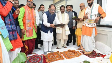 Photo of मुख्यमंत्री विष्णु देव साय, मंत्री नेताम के शासकीय आवास में गृह प्रवेश कार्यक्रम में हुए शामिल