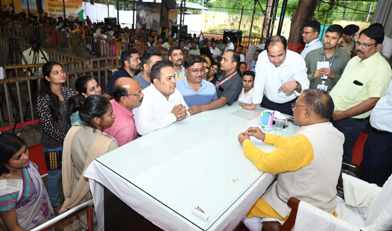 Residents of Kaushalya Vihar met Chief Minister Sai, told their problems