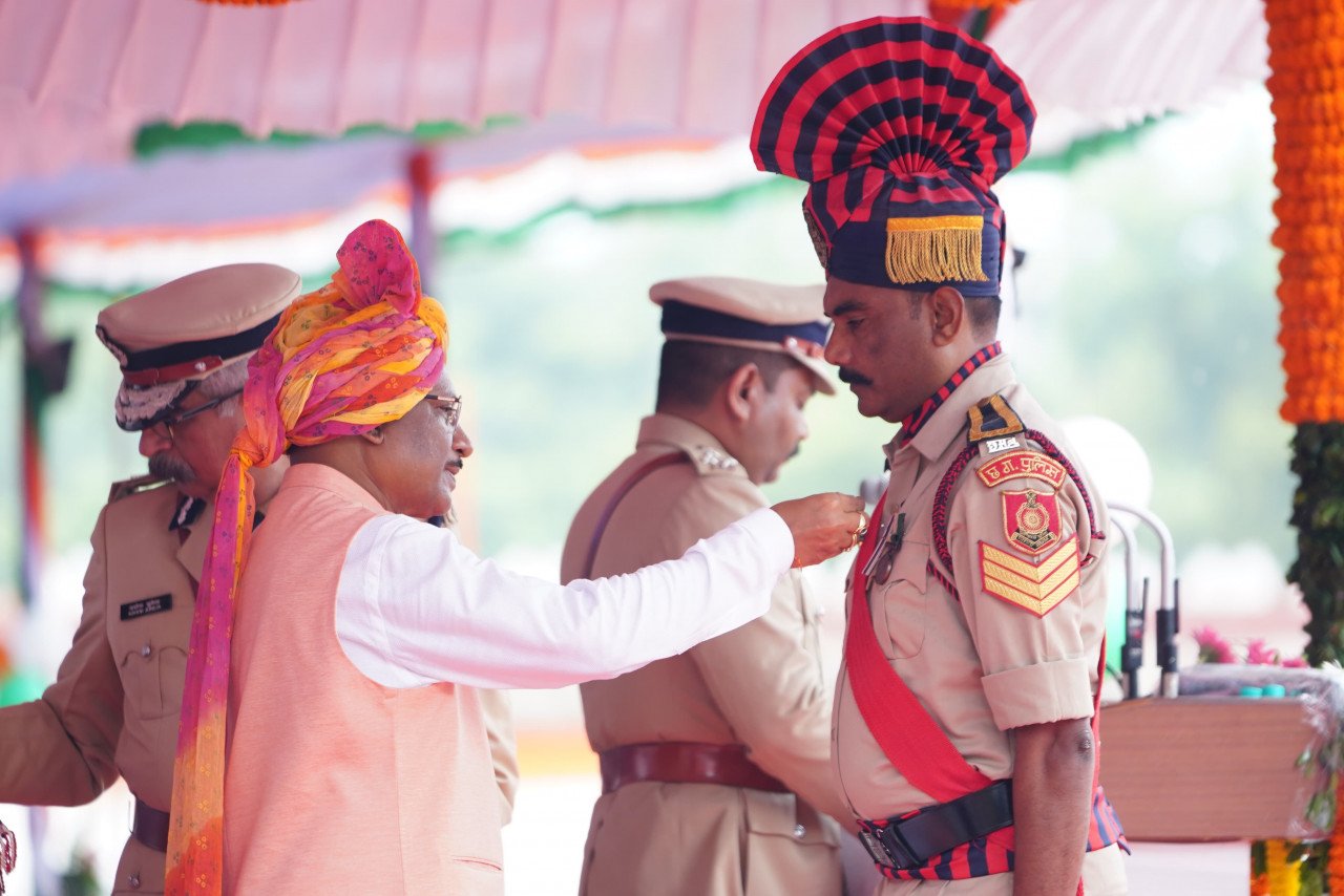 Chief Minister honored 46 police officers and soldiers with police medals on the occasion of Independence Day
