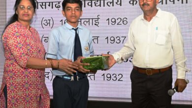 Photo of फोटो प्रदर्शनी के माध्यम से मिल रही ज्ञानवर्धक जानकारी