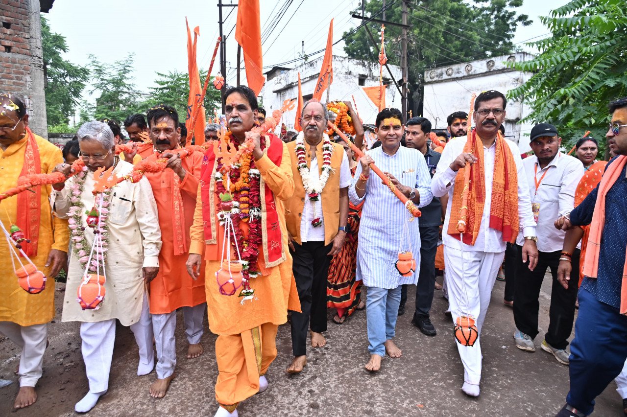 Revenue Minister Tank Ram Verma participated in Vishal Kanwar Yatra program