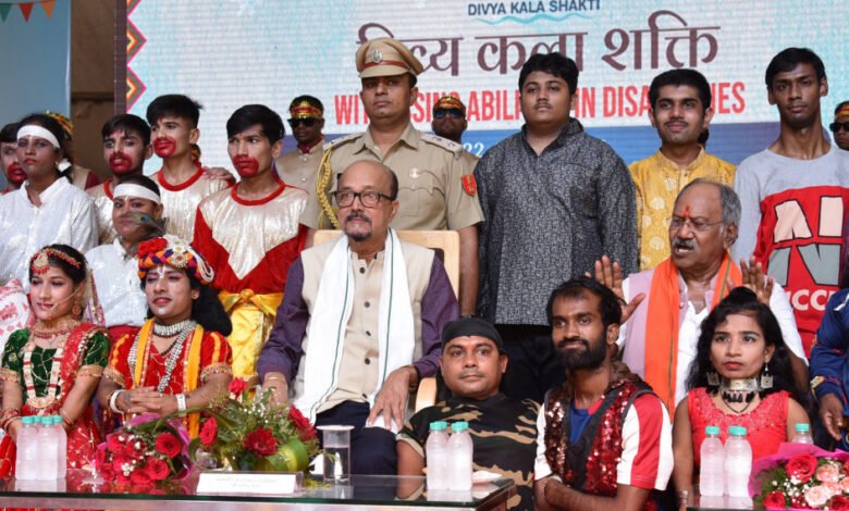 दिव्यांगजन समाज पर बोझ नहीं हैं : राज्यपाल डेका 1 Disabled people are not a burden on society: Governor Deka