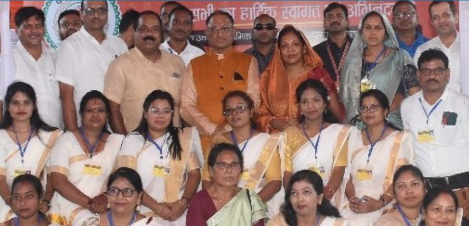 Innovative initiative of Chief Minister Sai: Parent-teacher meeting started in government schools
