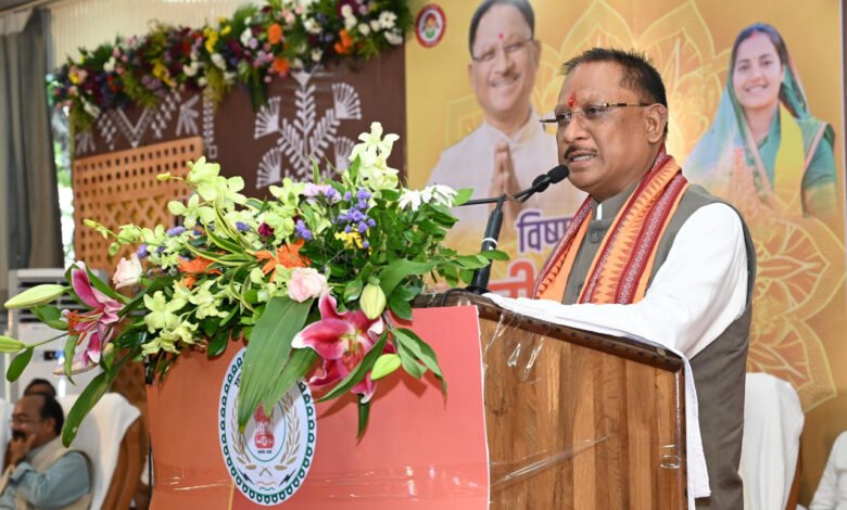 ‘विष्णु भैया संग तीजा-पोरा, महतारी वंदन तिहार’ का भव्य आयोजन 1 Grand event of ‘Vishnu Bhaiya Sang Teeja-Pora, Mahtari Vandan Tihar’