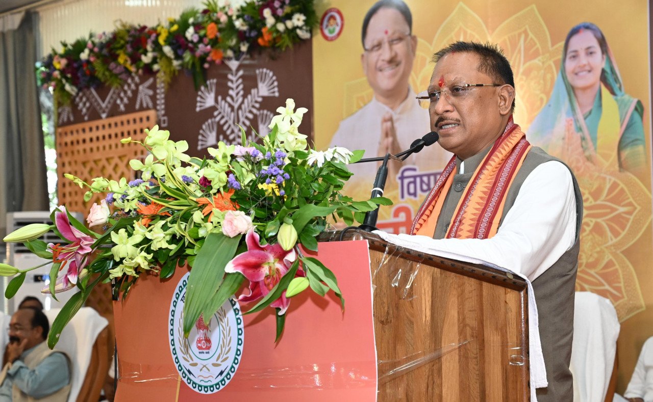 Grand event of ‘Vishnu Bhaiya Sang Teeja-Pora, Mahtari Vandan Tihar’