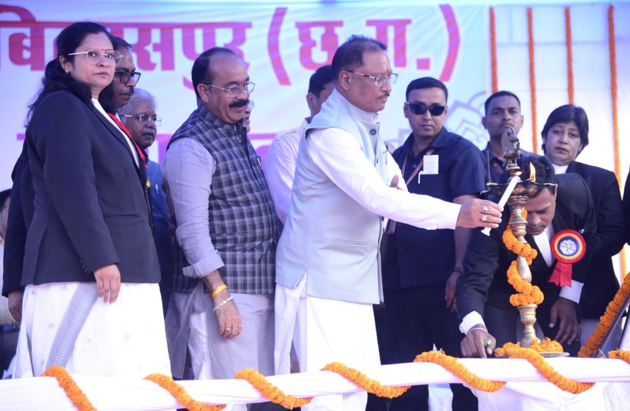 Chief Minister attended the swearing in ceremony of Bilaspur District Advocates Association