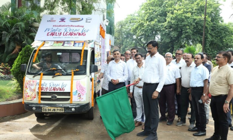 निपुण भारत मिशन : मोबाइल लाइब्रेरी वेन का हुआ शुभारंभ 1 Nipun Bharat Mission: Mobile Library Van launched