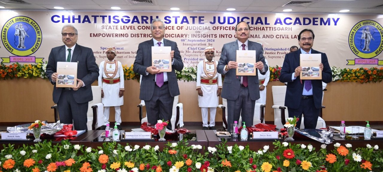 Brainstorming on strengthening the district judiciary and civil and criminal law