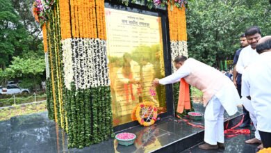 Photo of मुख्यमंत्री विष्णु देव साय ने राष्ट्रीय वन शहीद दिवस के अवसर पर वन शहीदों को दी श्रद्धांजलि
