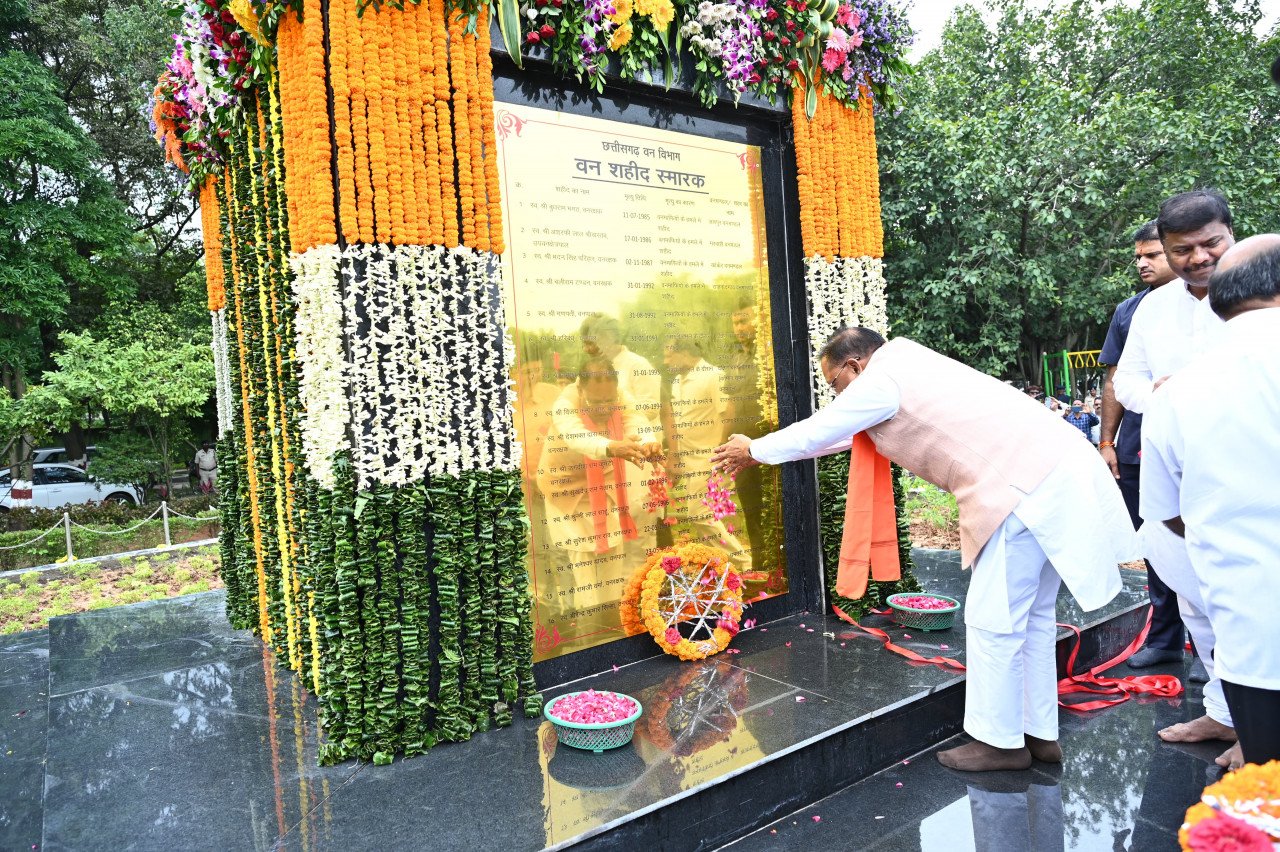 Chief Minister Vishnu Dev Sai paid tribute to forest martyrs on the occasion of National Forest Martyrs Day
