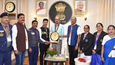 Photo of राज्यपाल डेका का स्काउट गाइड मुख्य संरक्षक अलंकरण बैज लगाकर किया गया सम्मान