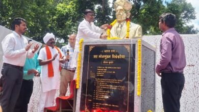Photo of वन मंत्री केदार कश्यप ने भारत के प्रथम अभियंता सर विश्वेश्वरैया की प्रतिमा का अनावरण किया