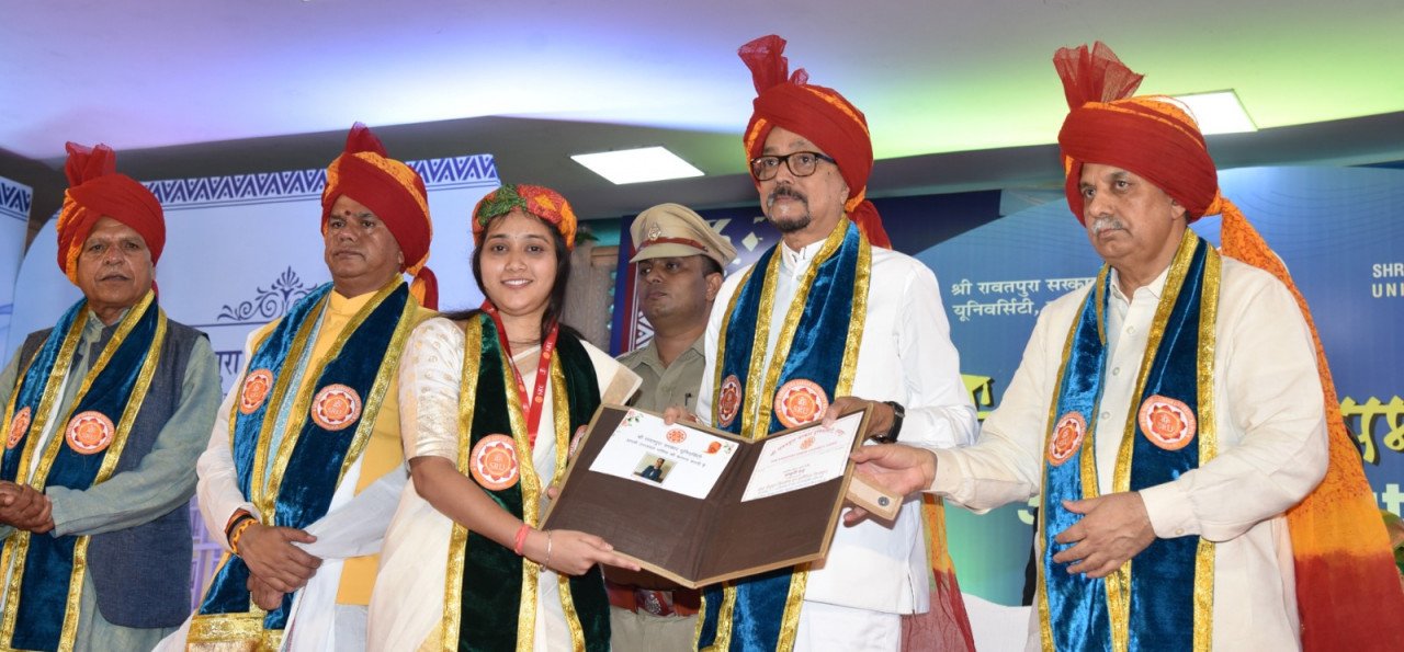 Governor attended the third convocation of Shri Rawatpura Government University