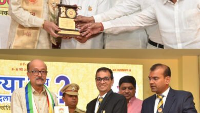 Photo of  जीवन में आनंद और खुशियां अपने हाथ में है – राज्यपाल रमेन डेका