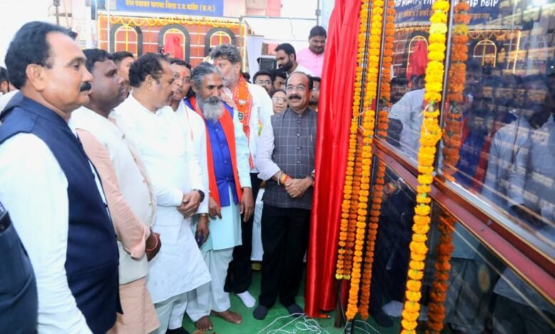 उप मुख्यमंत्री अरुण साव ने 35.56 करोड़ रुपए के विकास कार्यों का किया लोकार्पण और भूमिपूजन 1 Deputy Chief Minister Arun Sao inaugurated and performed Bhoomi Pujan of development works worth Rs 35.56 crore.