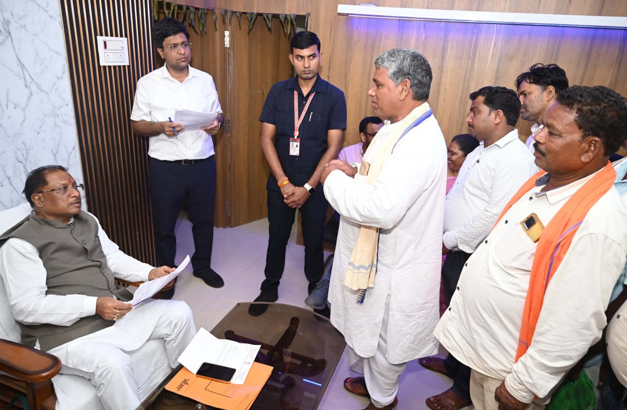 There was a steady stream of people meeting Chief Minister Vishnu Dev Sai in Bagiya.