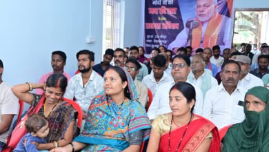 Photo of मंत्री लक्ष्मी राजवाड़े ने ग्रामीणों संग सुनी ‘मन की बात’