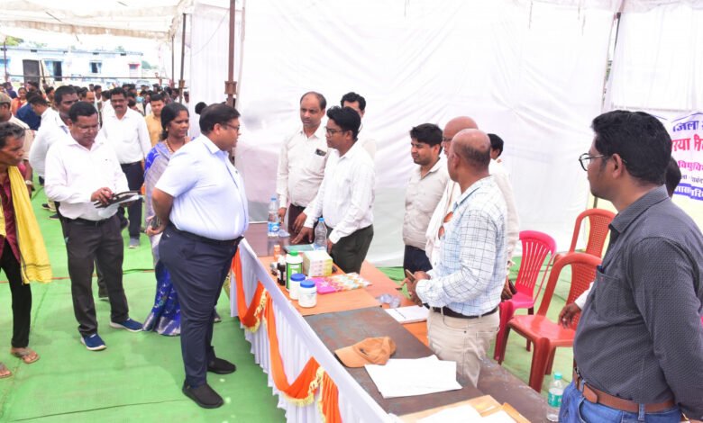 सीनापाली में जिला स्तरीय जनसमस्या निवारण शिविर का हुआ आयोजन 1 District level public problem solving camp organized in Sinapali