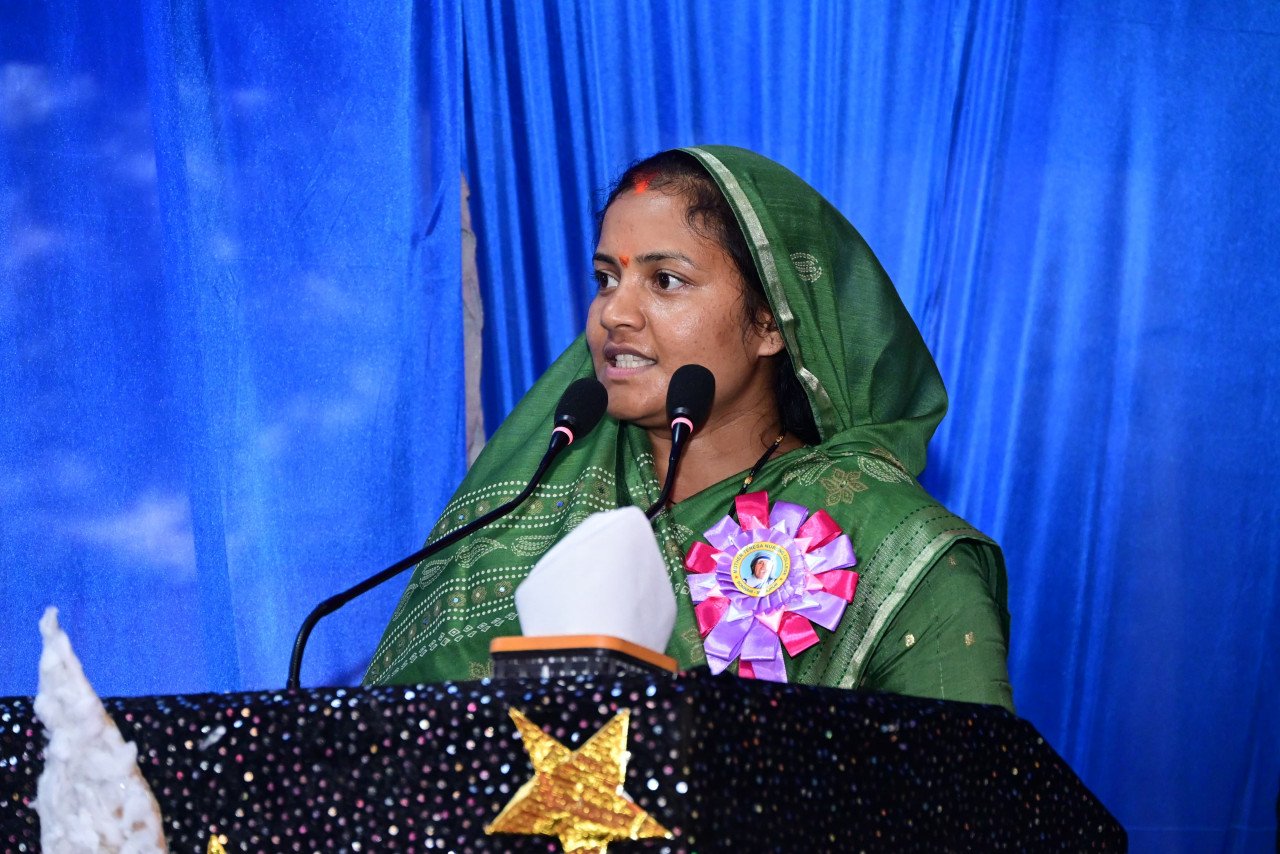 Minister Rajwade participated in the lamp lighting program of Mother Teresa Nursing College.