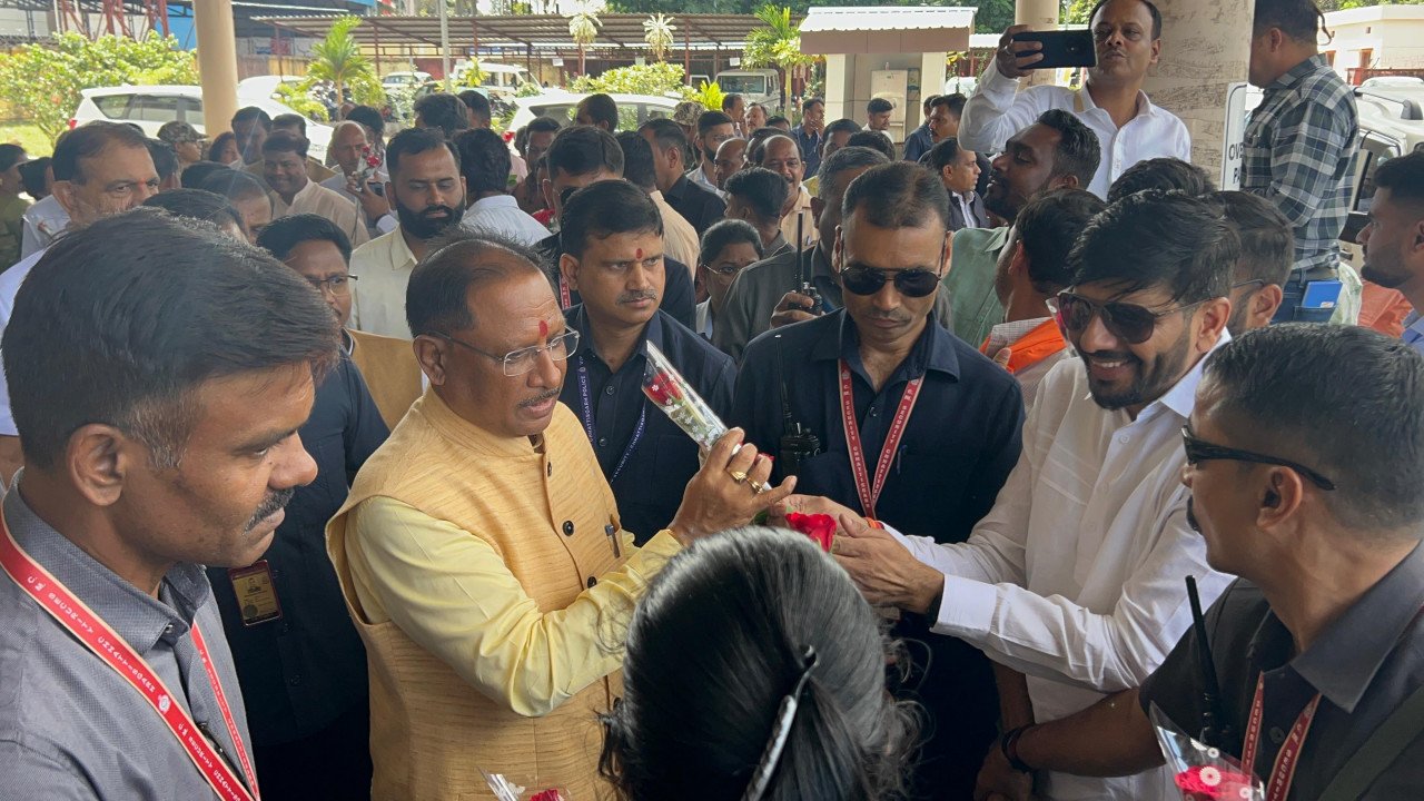 Chief Minister Vishnu Dev Sai was warmly welcomed upon reaching Jagdalpur Airport.