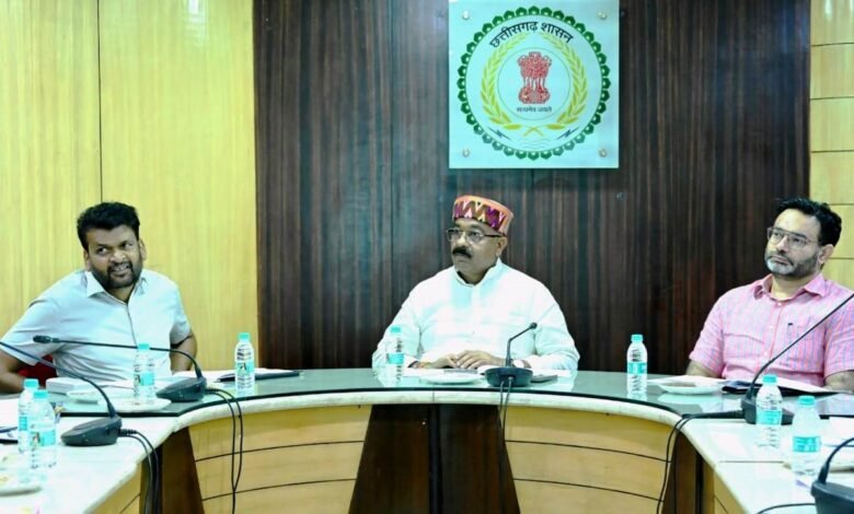 उप मुख्यमंत्री अरुण साव ने राष्ट्रीय राजमार्गों के निर्माण में तेजी लाने के दिए निर्देश 1 Deputy Chief Minister Arun Sao gave instructions to speed up the construction of national highways.