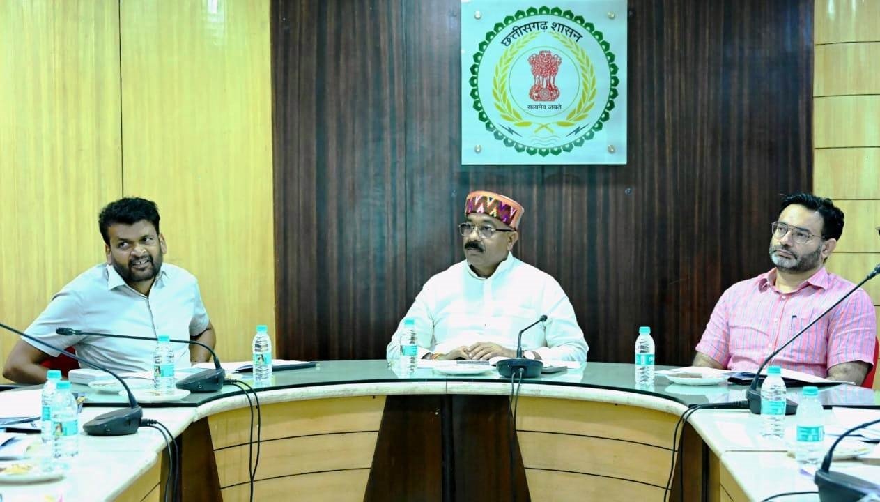 Deputy Chief Minister Arun Sao gave instructions to speed up the construction of national highways.