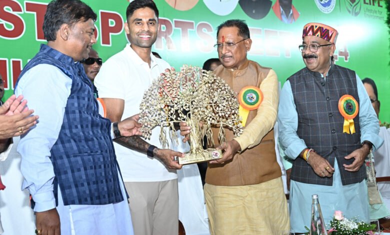 मुख्यमंत्री ने भारतीय T20 क्रिकेट टीम के कप्तान सूर्य कुमार यादव का किया सम्मान 1 Chief Minister honored Indian T20 cricket team captain Surya Kumar Yadav