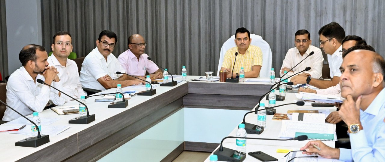 Instructions given to ensure better publicity of government schemes