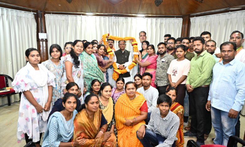 अब किसी के साथ नहीं होगा अन्याय, आपके साथ हमेशा खड़ी है हमारी सरकार : मुख्यमंत्री साय 1 Now there will be no injustice to anyone, our government always stands with you: Chief Minister Sai