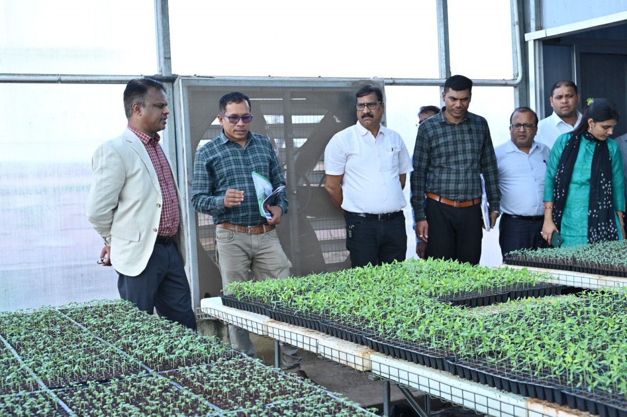 Cooperative Secretary took stock of the paddy procurement center