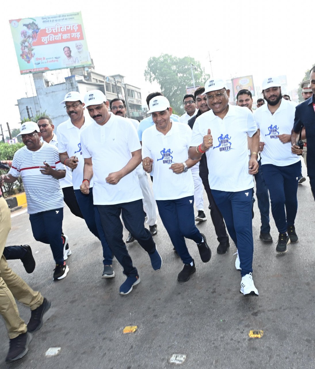 Chief Minister Vishnu Dev Sai organized unity race with the residents of the capital for the unity and integrity of the nation.
