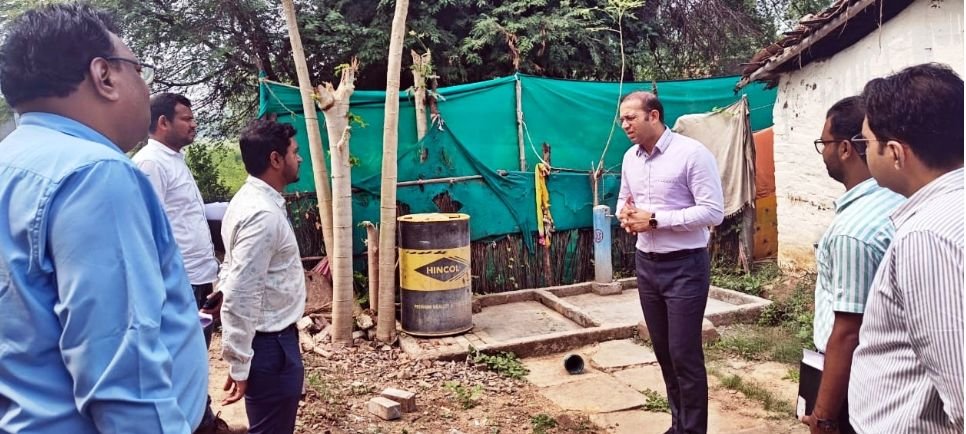 Director of Jal Jeevan Mission, Dr. Bhure visited the villages and inspected the works.