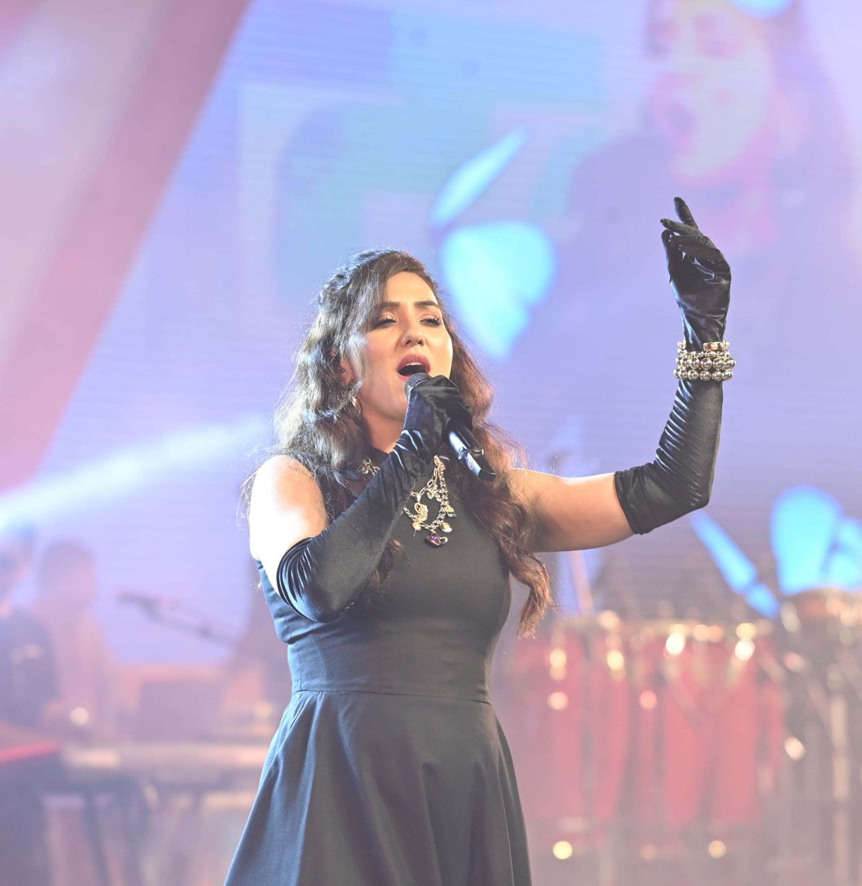 Batki Ma Basi, Chutki Ma Noon, melodious folk songs enthralled the audience at Rajyotsav.