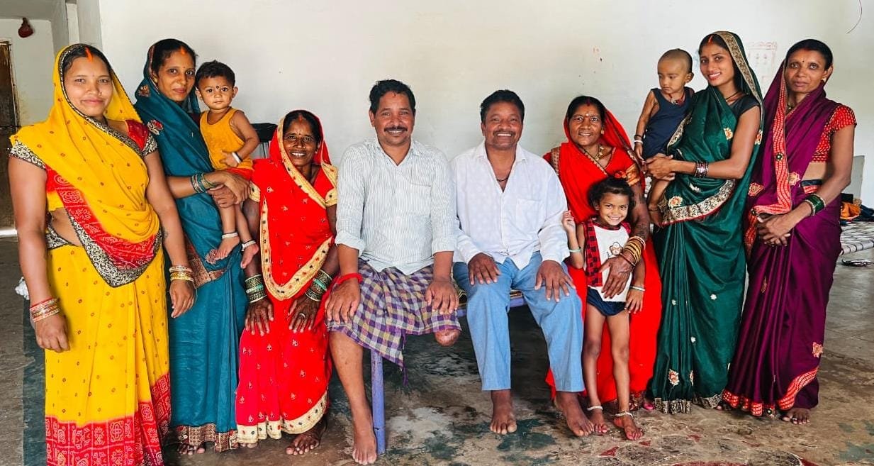 6 women of Patel family are getting the benefit of Mahtari Vandan