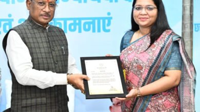Photo of मुख्यमंत्री से सम्मानित होने पर पीएससी परीक्षा में तीसरे स्थान पर चयनित आस्था शर्मा ने व्यक्त किया आभार