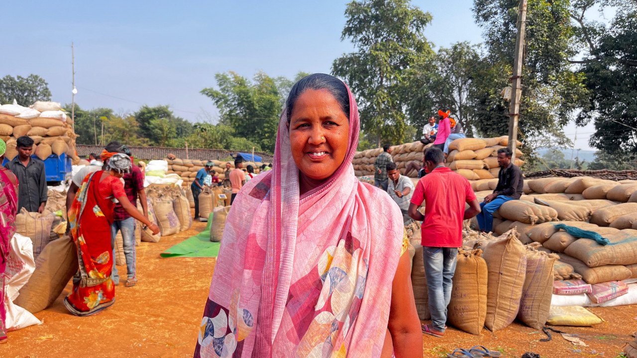Wave of happiness among farmers due to arrangements at procurement centers as paddy prices rise