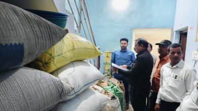 Photo of  अवैध भण्डारण के मामले में 62 क्विंटल से धान जब्त