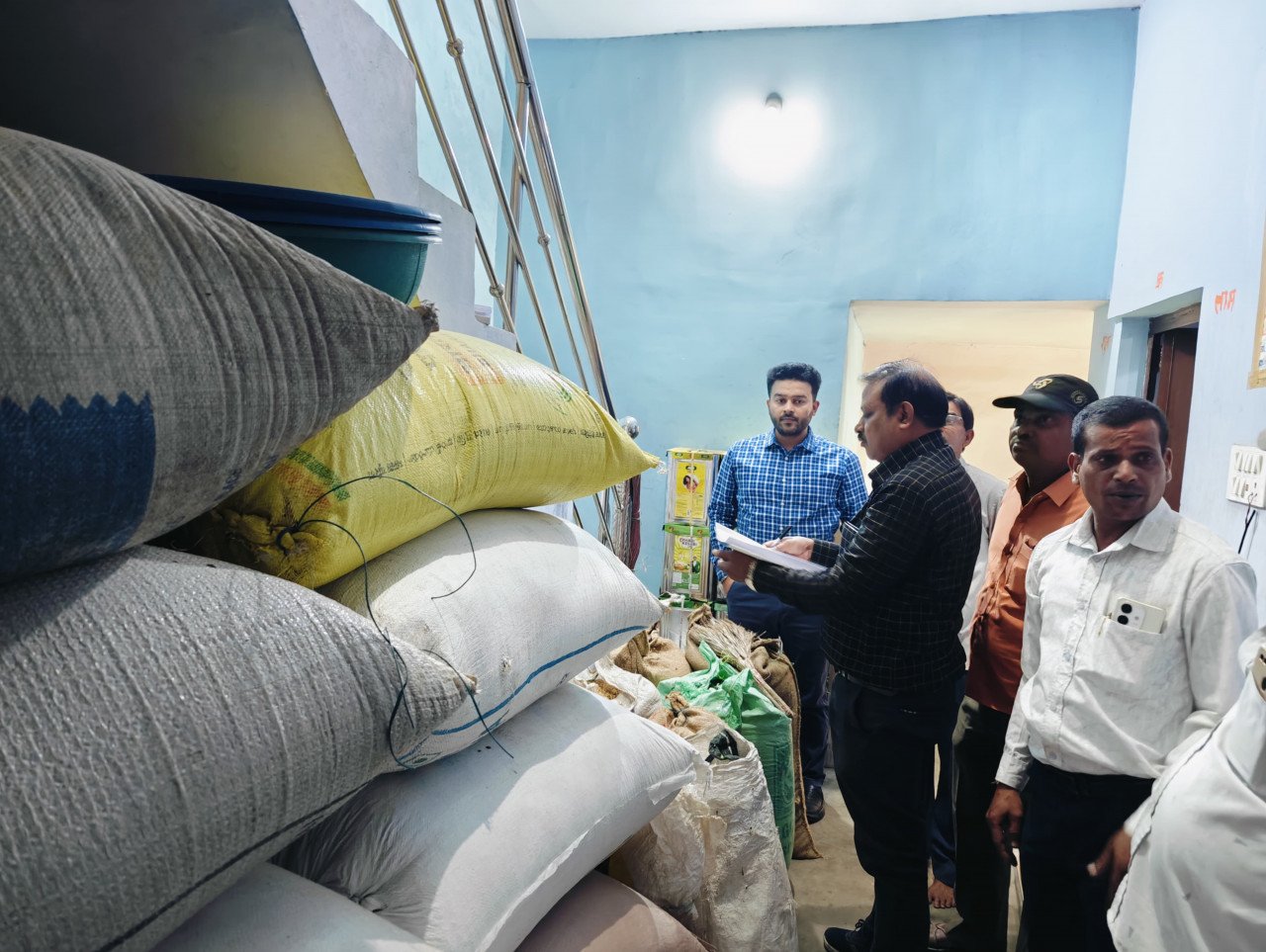 62 quintals of paddy seized in case of illegal storage