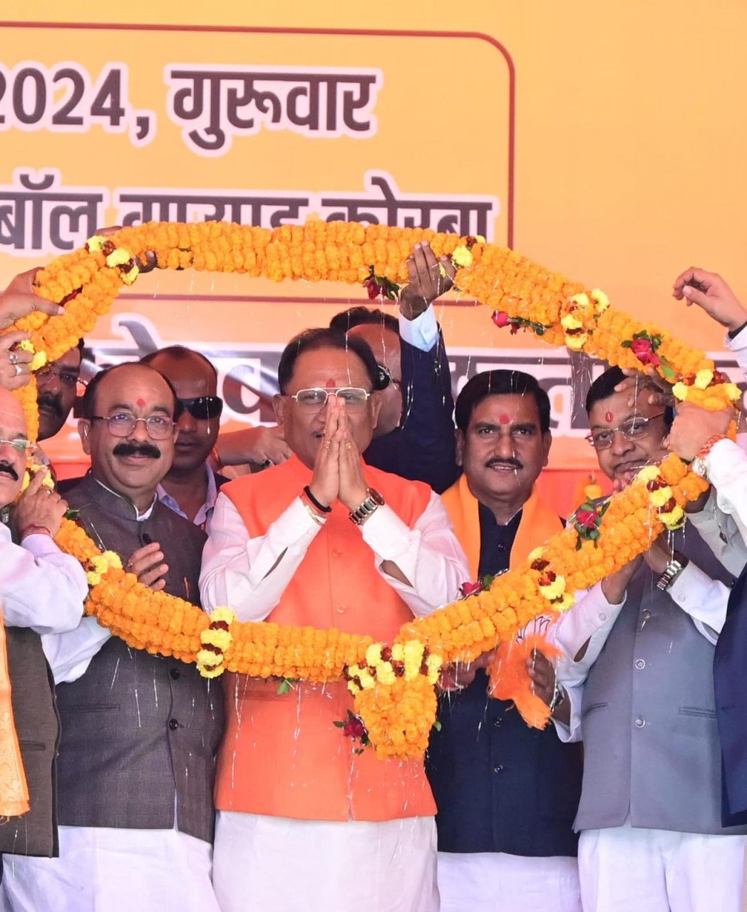 Chief Minister Sai congratulated and gave good wishes to 102 newlyweds who got married.