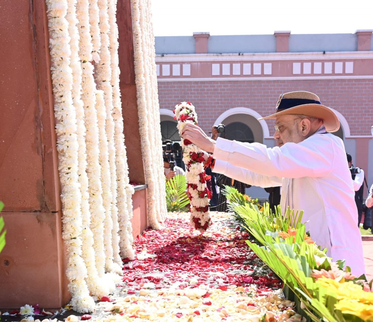 Union Home Minister Amit Shah paid tribute to the martyred soldiers