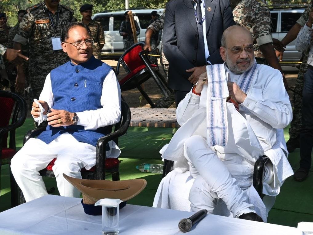 Union Home Minister installed Chaupal under the Mahua tree in village Gundam of Bijapur district.