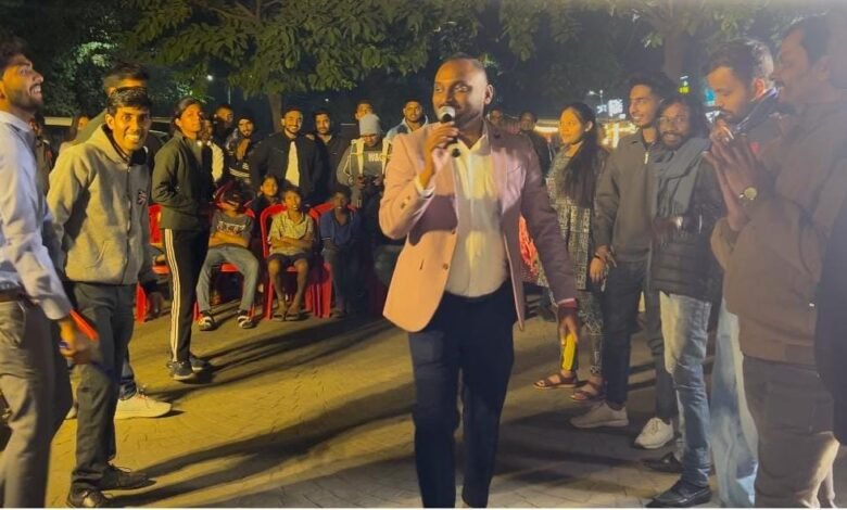 कटोरा तालाब में आयोजित 'खुशहाल एक साल’ इवेंट में युवाओं का दिखा उत्साह 1 Youth showed enthusiasm in 'Khushhal Ek Saal' event organized at Katora Pond.