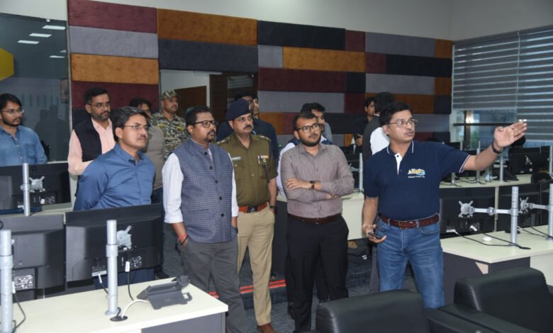 प्रभारी सचिव ने ट्रैफिक और सुरक्षा के प्रयास को सराहा 1 Secretary in charge appreciated the efforts of traffic and security