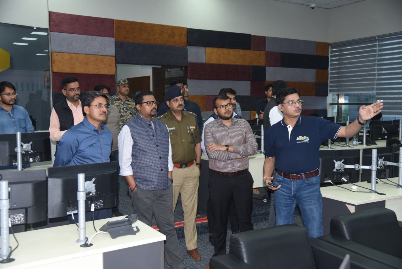 Secretary in charge appreciated the efforts of traffic and security