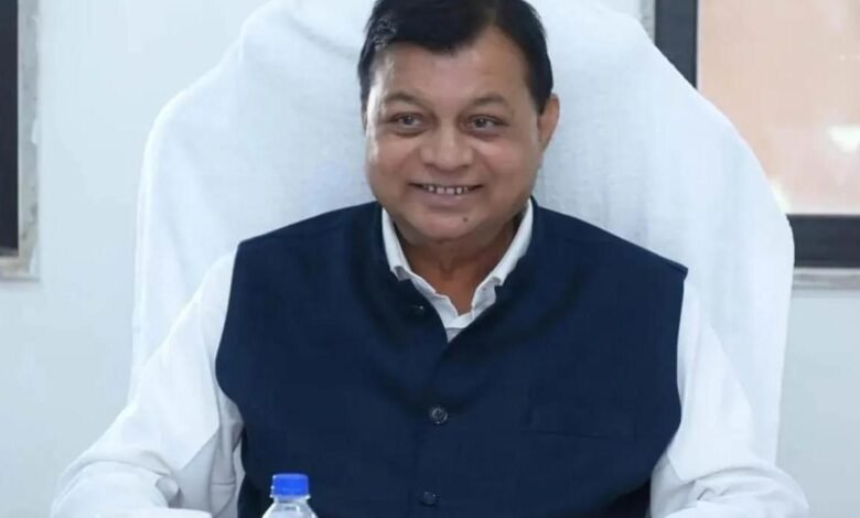 अपंजीकृत निर्माणी श्रमिकों को भी कार्यस्थल पर मृत्यु होने पर मिलेगी 1 लाख की सहायता राशि 1 Unregistered factory workers will also get financial assistance of Rs 1 lakh in case of death at workplace.