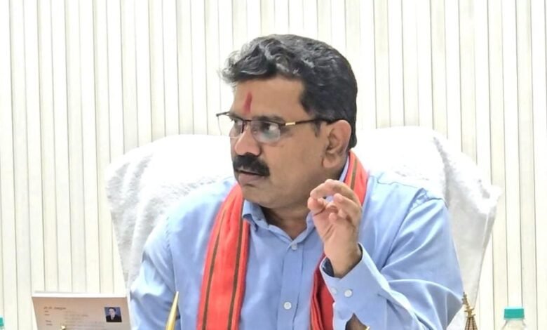 उपमुख्यमंत्री विजय शर्मा ने की तकनीकी शिक्षा एवं रोजगार तथा विज्ञान और प्रौद्योगिकी विभाग के कार्यो की समीक्षा 1 Deputy Chief Minister Vijay Sharma reviewed the works of Technical Education and Employment and Science and Technology Department.